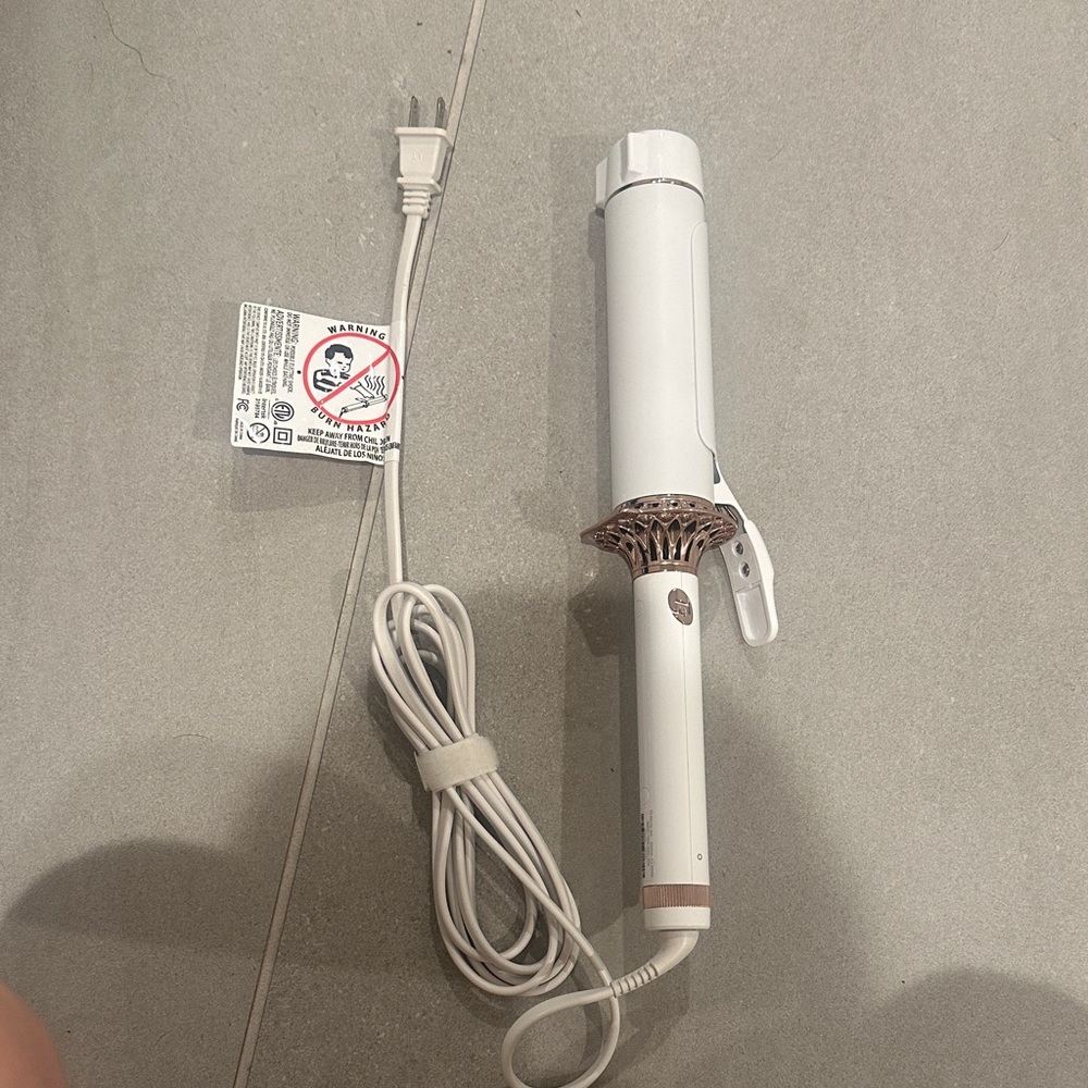 T3 White and Rose Gold Curling Iron